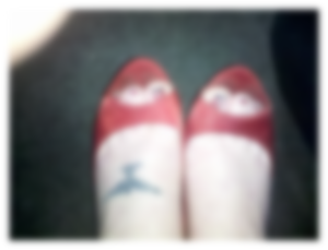 blurred_pre_surgery_4th_july_nails_red_shoes